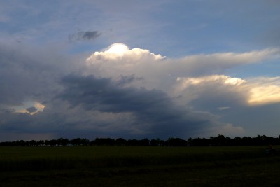 Vzdálená supercela nad Doupovem